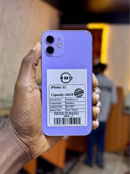 A picture of iPhone 12 64GB super clean piece at 635 000
