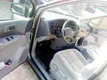 A picture of Excellent clean Toyota sienna 2000 model Direct tokunbo Excellent clean