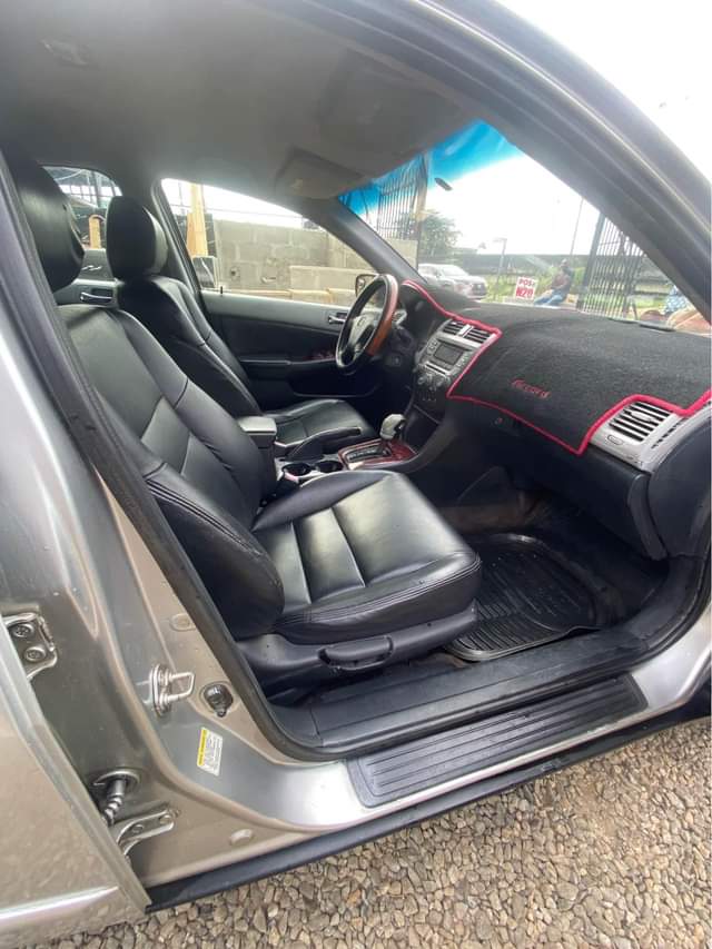 A picture of Reg 2007 HONDA ACCORD DC Painted on pure first body