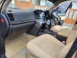 A picture of LANDCRUISER V8 REG DNZ YOM 2009 10 ENGENE 1VD DIESEL