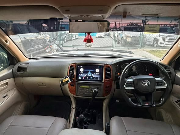 A picture of Land cruiser