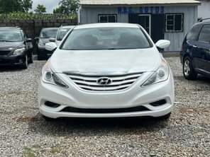 A picture of Extremely clean Hyundai Sonata 2012 neatly used buy and travel
