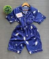 A picture of Night dress