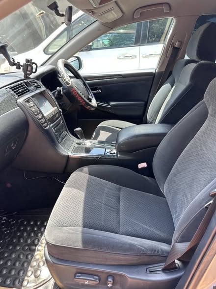 A picture of Toyota Crown Majesty 21m Only