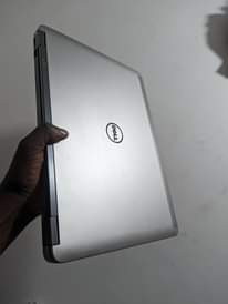 A picture of Dell latitude E 6440