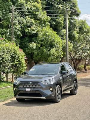 A picture of FOREIGN USED 2022 TOYOTA RAV4 HYBRID