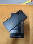 A picture of Galaxy S21 double line gb128 ran8 mint condition biashara dukani