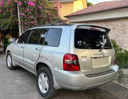 A picture of 2006 Toyota Highlander Limited Edition Car is Barely Driven 2022
