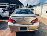 A picture of Toyota Avalon 2007 model