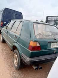 A picture of Volkswagen golf 2 automatic transmission untouched engine and gear location
