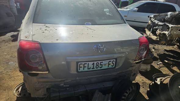 used toyota avensis