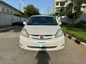 A picture of GOOD DEAL HOT CAR REGISTERD STANDARD TOYOTA SIENNA 2007 MODEL