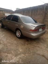 A picture of Toyota Camry pencil