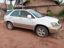 A picture of Lexus jeep