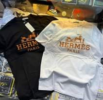 A picture of T shirt zamana kabsa jumla 12000 https chat.whatsapp.com Bok61PZSZOz32rW1ql2s0W