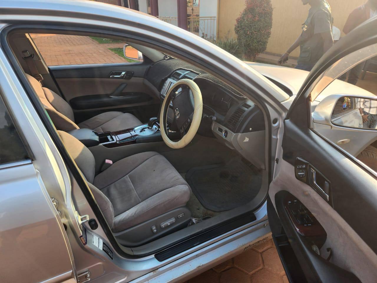 A picture of A Toyota Mark x