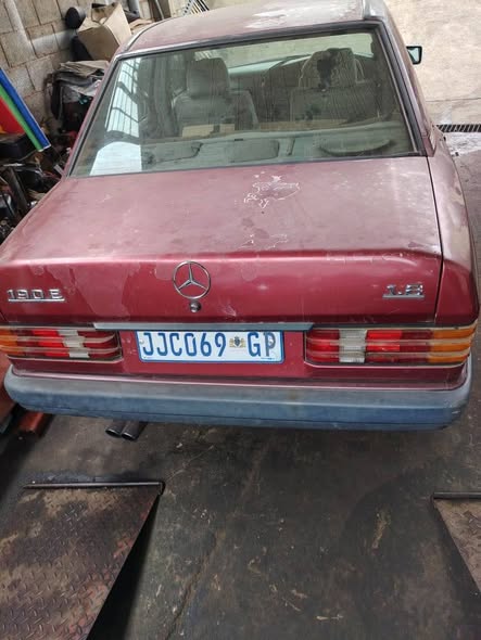 mercedes benz 190e