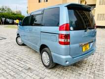 A picture of TOYOTA NOAH NEW SHAPE