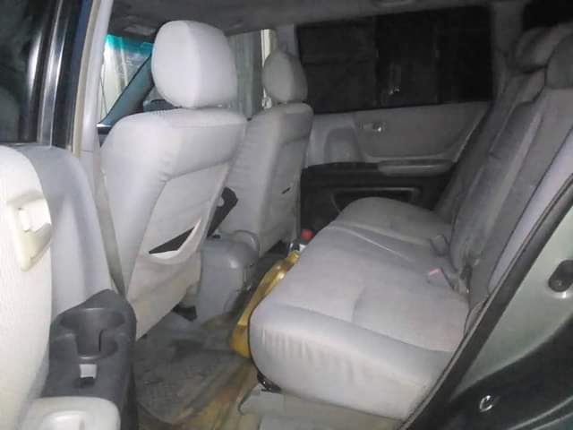 A picture of Toyota Highlander 2006