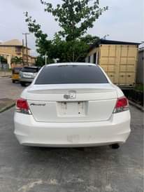 A picture of Honda accord 2010 tok