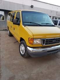 A picture of FORD E350 TOKUNBO 2006 MODEL