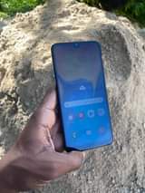 A picture of SAMSUNG A20