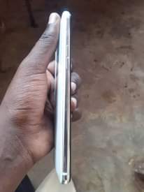 A picture of oppo reno 5