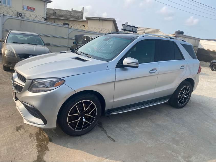 A picture of Mercedes Benz ML 350 Upgraded to GLE 2018 model