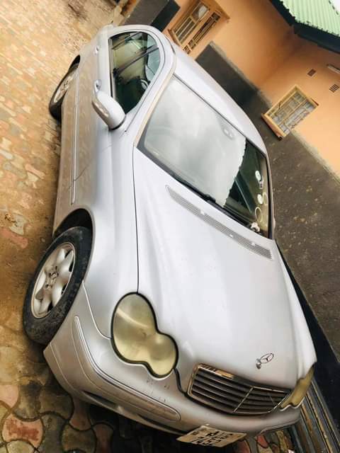 mercedes benz c200