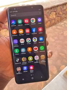 A picture of Samsung s9 plus