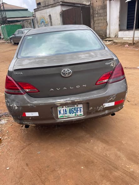 A picture of Toyota avalon 08 distress sale
