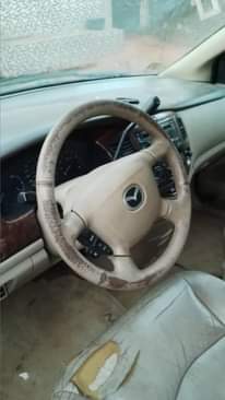 A picture of MPV MAZDA 03 04 MODEL