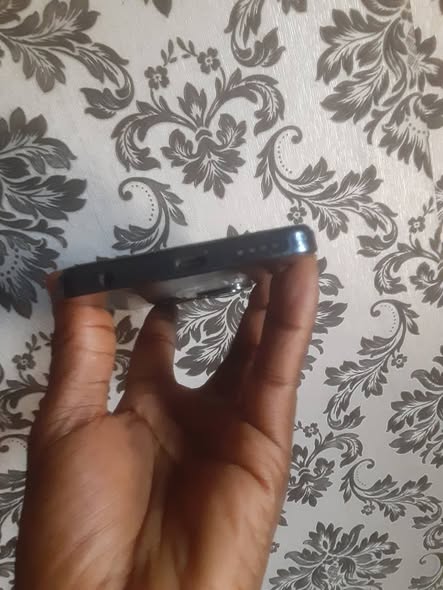 A picture of INFINIX HOT 40I