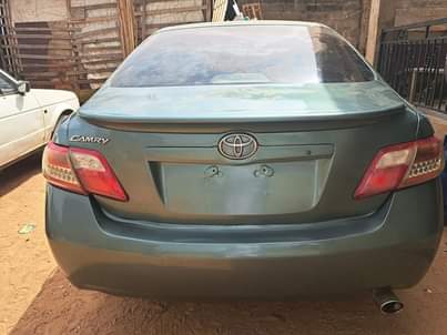 A picture of Toyota Vamry 2007 Model2007