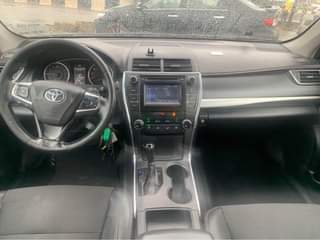 A picture of Toyota Camry SE 2016