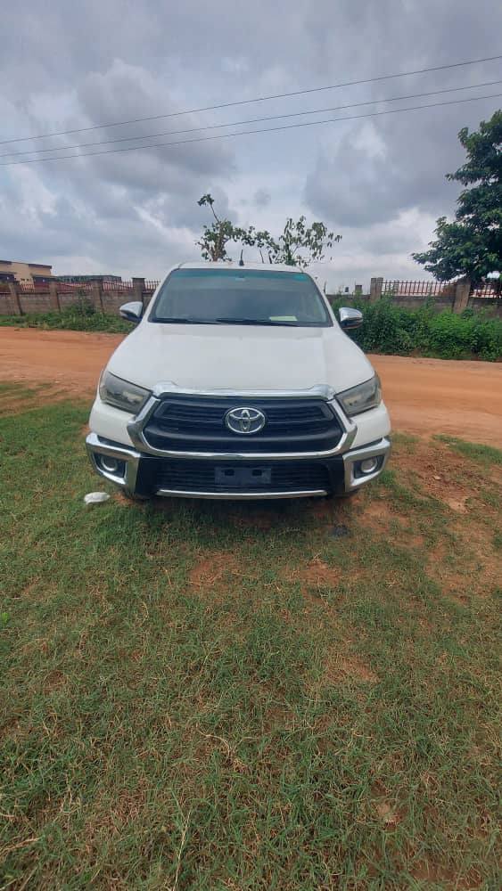 A picture of  DISTRESS SALE Toyota Hilux 2020 model manual