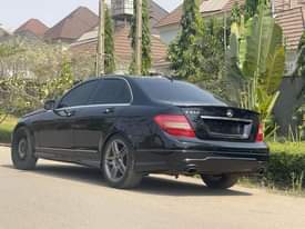 A picture of MERCEDES BENZ C350