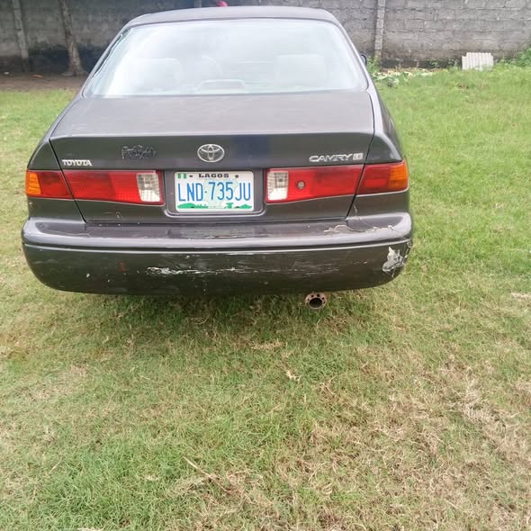 A picture of Toyota Camry 4plug