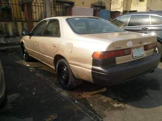 A picture of 2000 Toyota Camry Tiny light