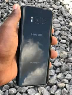 A picture of Samsung s8