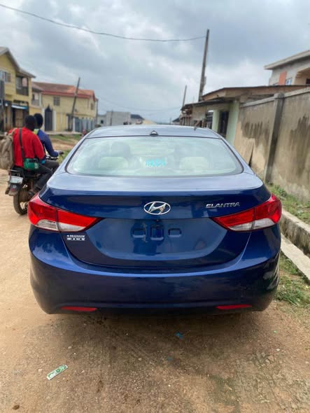 A picture of HYUNDAI ELANTRA 2013