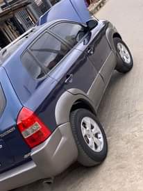 A picture of 2009 HYUNDAI Tucson pure first body pan with untouched soundless