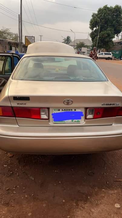 A picture of Neatly used Toyota Camry 2 2 Engine very sound Gear