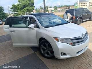 A picture of Toyota venza Awka Anambra Double pano V6 Power boot AC