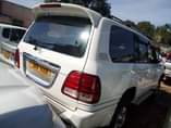 A picture of 2000 Toyota Landcruiser V8