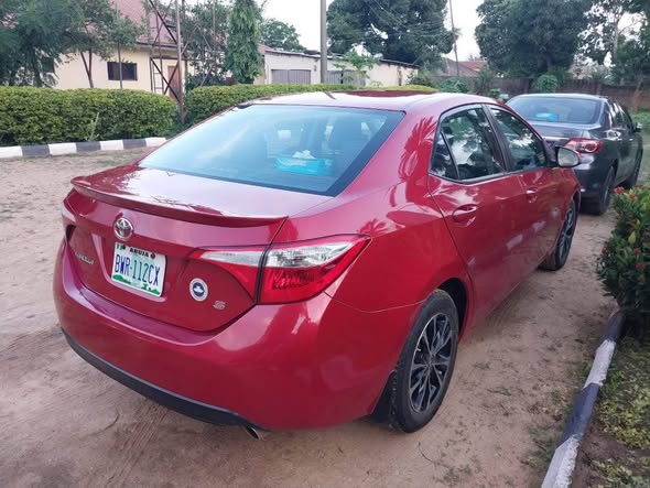 A picture of Toyota Corolla 2015