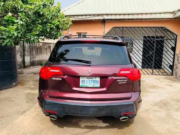 A picture of Acura SUV