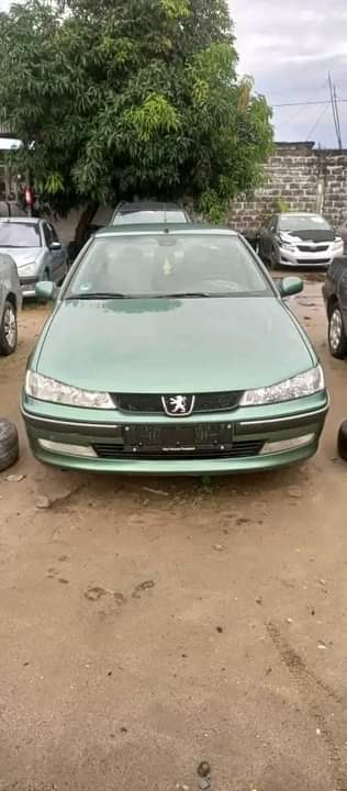 A picture of Peugeot 406 2004model