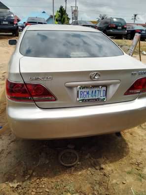 A picture of Toyota ES330 Buy and drive Everything working Engine AC chilling