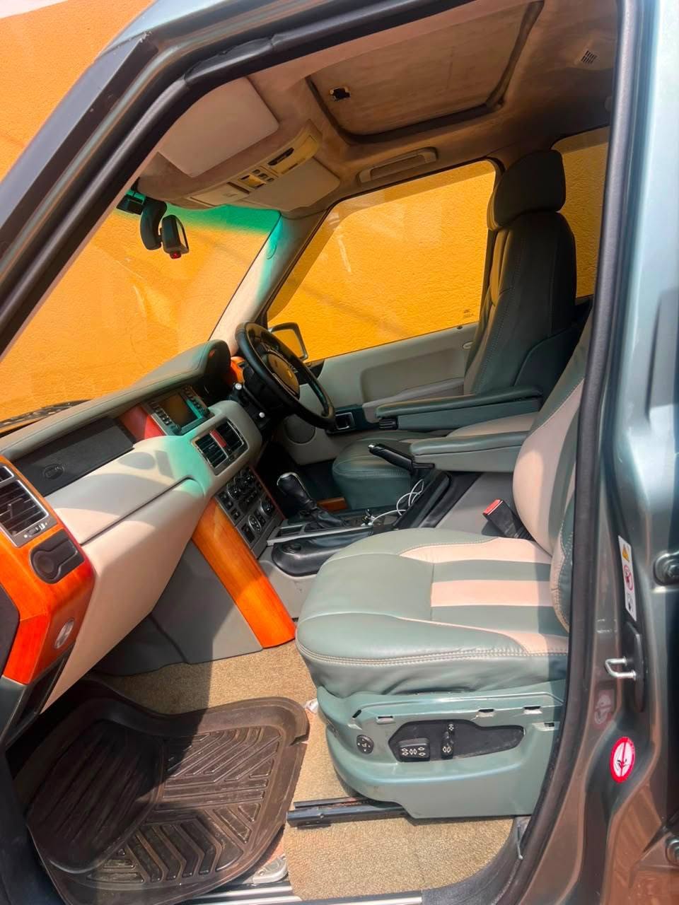 A picture of Range rover petrol on quick sale
